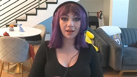 Latina Trans Babe Enjoys Stroking Cock While Streaming Live. . Meowriza cumshot